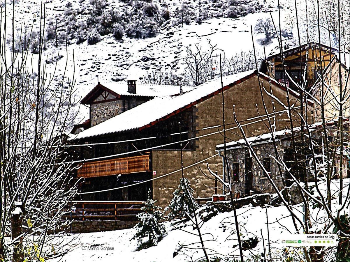 Casas Rurales De Cain Guest House ภายนอก รูปภาพ
