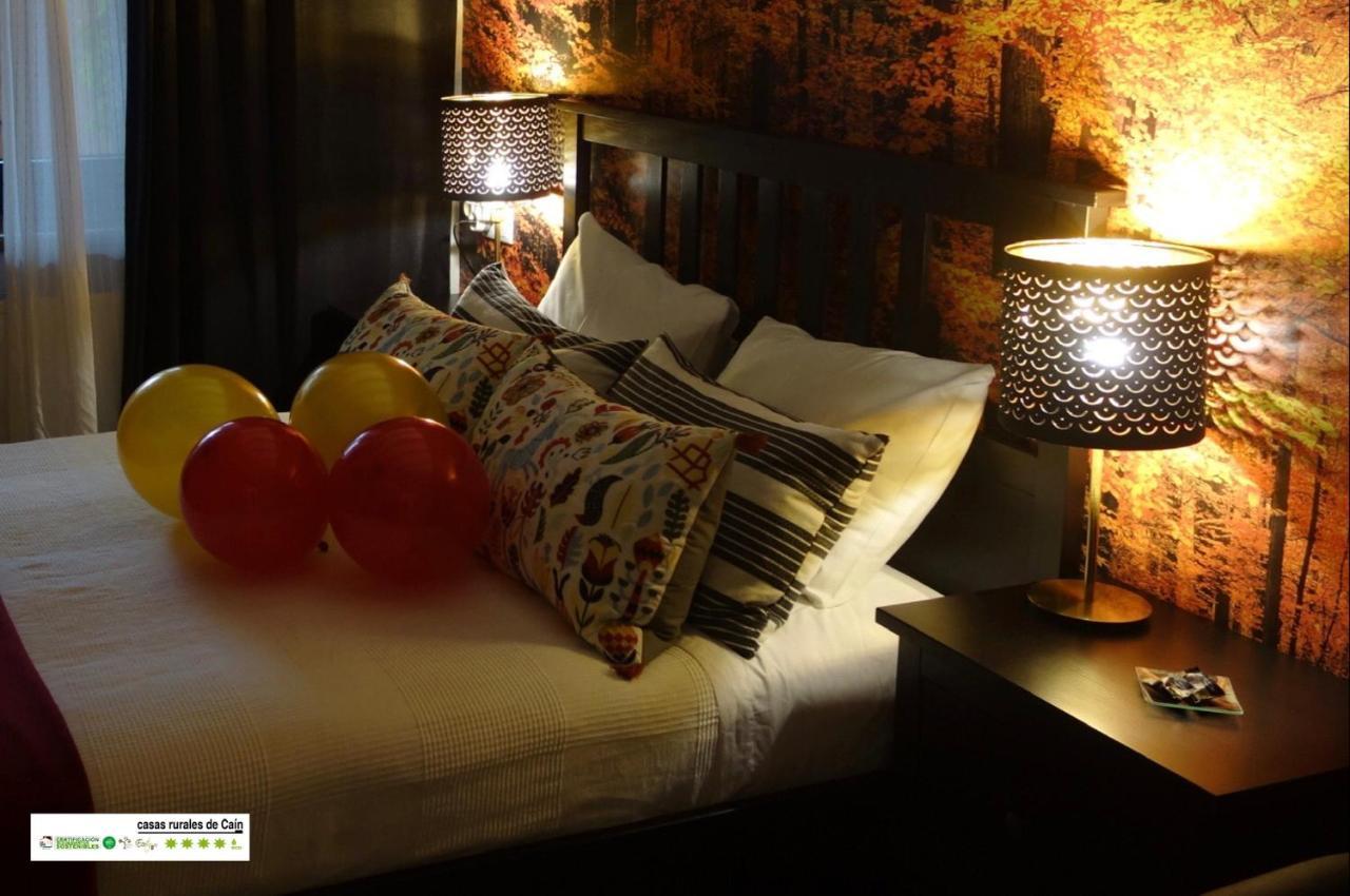 Casas Rurales De Cain Guest House ภายนอก รูปภาพ